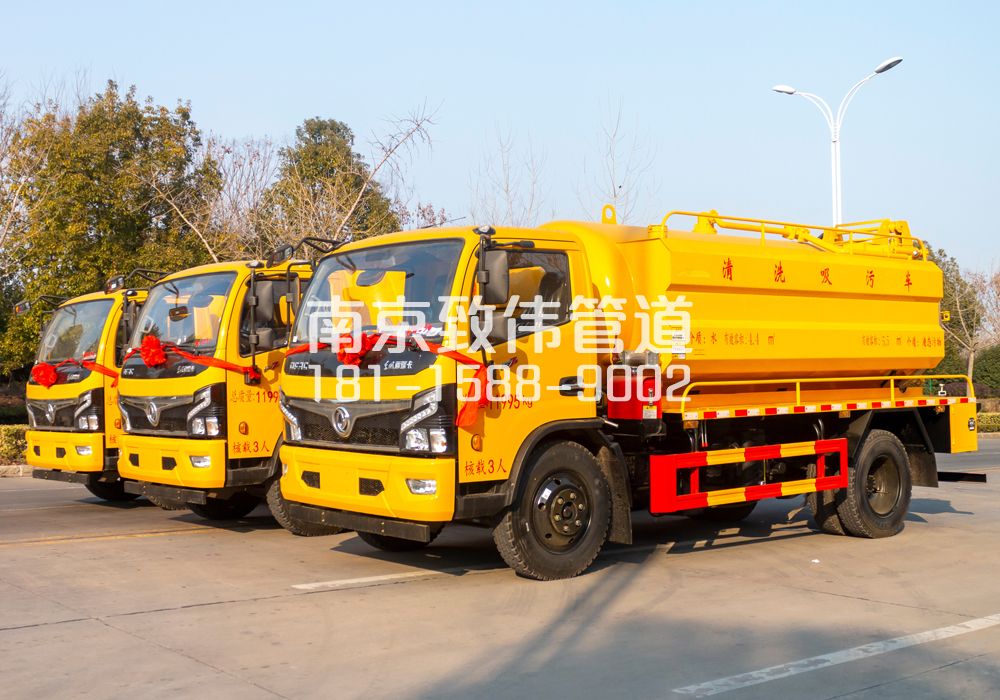 369富阳多利卡吸污车